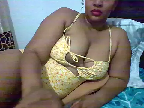 Nathyjess195 — tits 15; pussy 20; cul 25; squirt 100