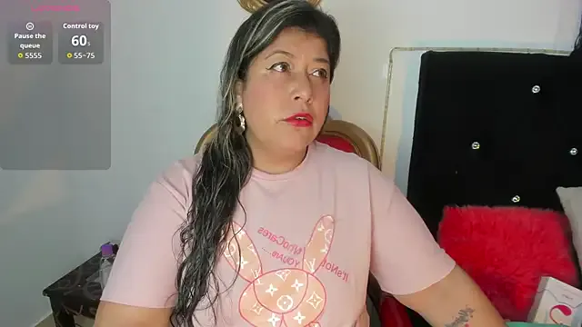 NaughtyAmeliaThompson69 — Oil in my tits