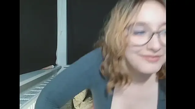 NaughtyRapunzel7 — lets put the double dildo to good use