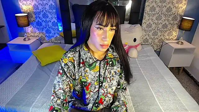 Nayla_Monroe — Nayla, spit your milk 