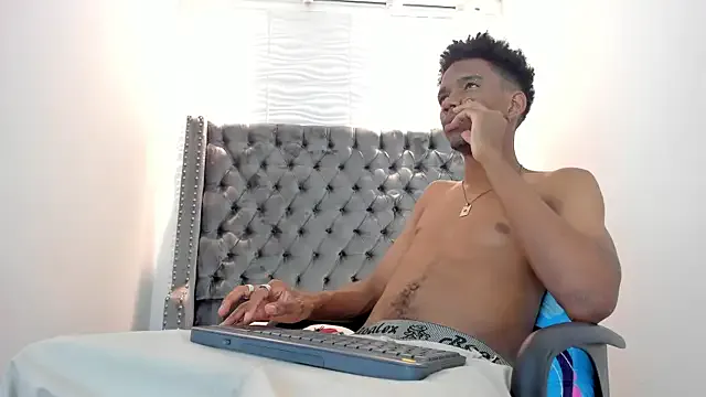 nero_reyd — Private on StripChat