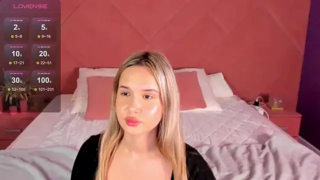 Nicoletta_Cooper — eye contact