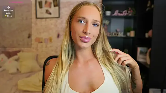 Nicolette__Shea_ — Top off