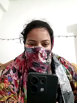 Nilababy-23 — Open pussy show