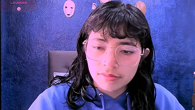 NinaYellow — Show my bush
