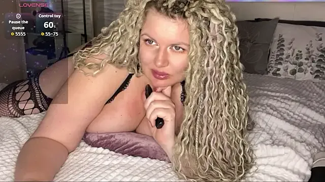 Nivika — boobs out