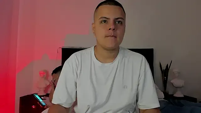 NoahLux — Full nude and sex oral