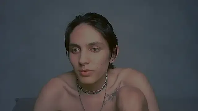 oli_vers — rub my bulge <3