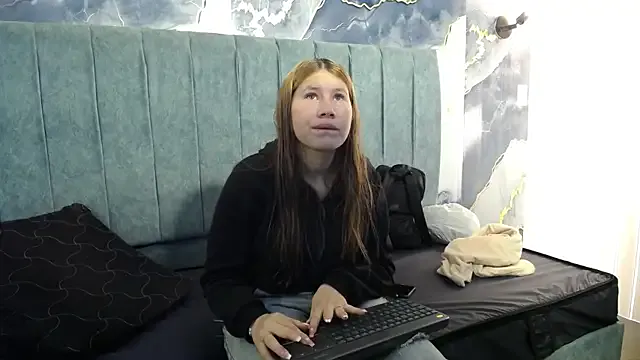 Olivia11_ — show tits and rub nipples
