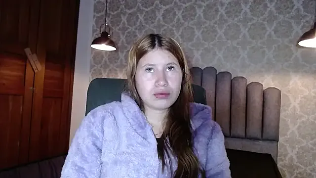 Olivia11_ — show tits and rub niples