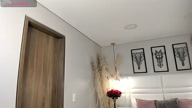 Olivia_Carvajal — Spank ass x5 
