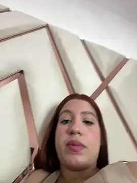 olivia_jass — show buttocks doggy position  naked 