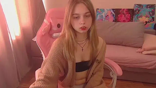 Olivka_Grr — show tits+ slap x 10
