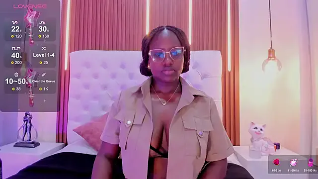 Oshun_Evans — Freechat on StripChat