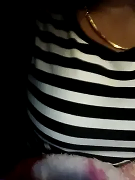 Oviya145 — Laptop