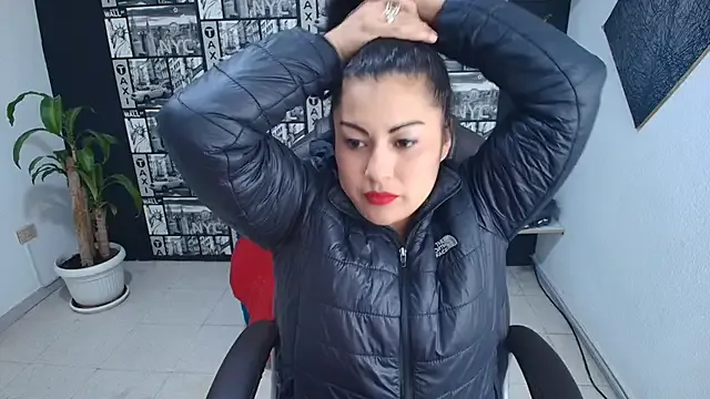PamelaJohnsonn — Oil Show