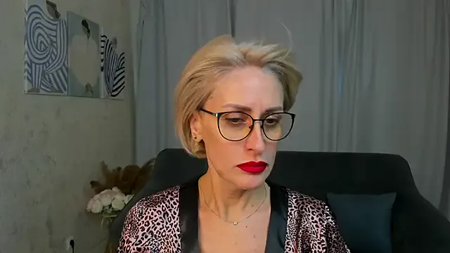PamellaMurphy — sensual striptease