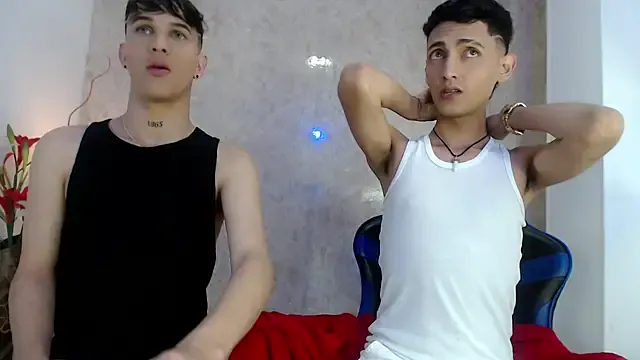 Party_sex_strovers —  HI AUSTIN AND EITHAM KISS 