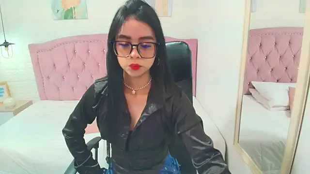 perla_tk — flash tits + pussy