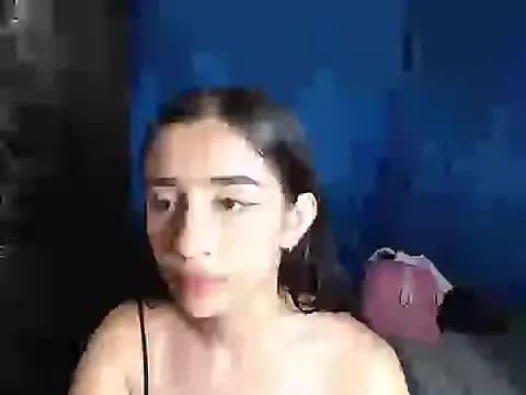 pettite_pervertt — SHOW TITTS