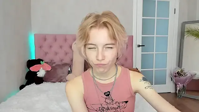 Pink_Lila18 — Body Tour