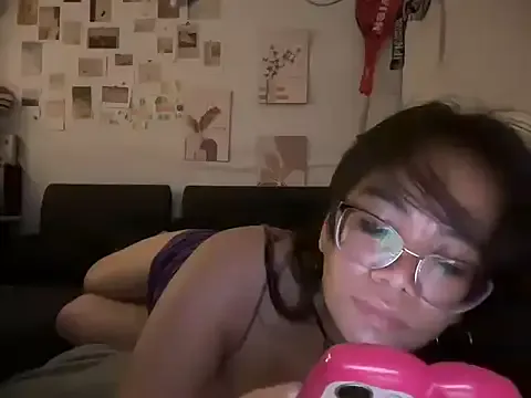 Pinkyrose111 — public show