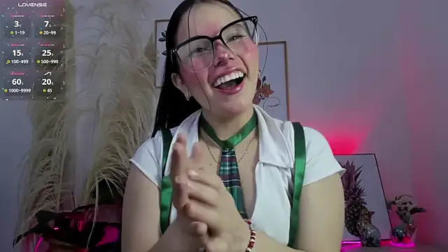 pixiehot — paint in my tits