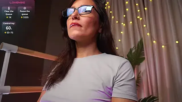 PlayWithAleksa — blow kiss