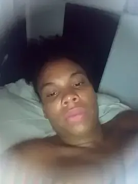 PrettahSantos — Freechat on StripChat