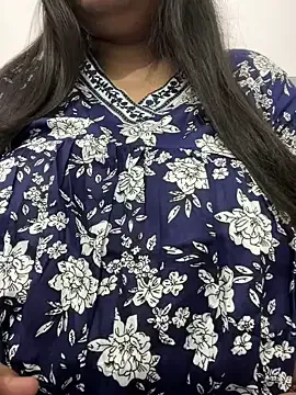 radhikkaa — Ass show