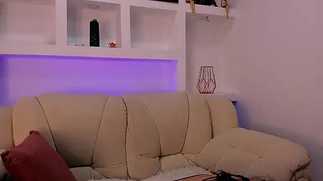 Radiant_Naomi — masturbation with feet worship