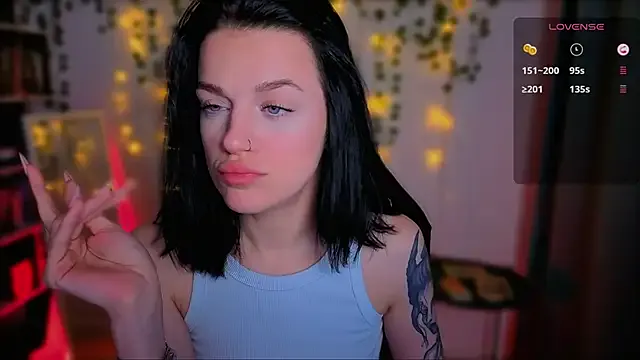 raspberry__girl_ — hands instead of a top