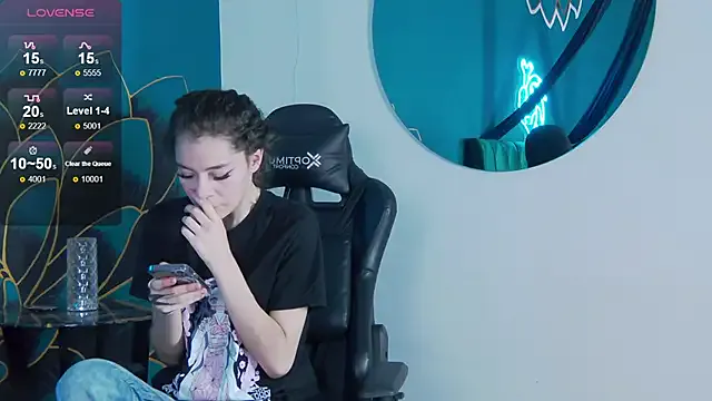 RavennMoonn — Fuck my pussy + moan 