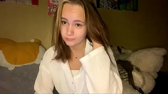 RayeBaj — take off my shorts & show my ass!