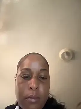 Realwetpussy — Play with asshole  and squirt