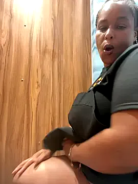 Realwetpussy — Twerking for 10 mins.