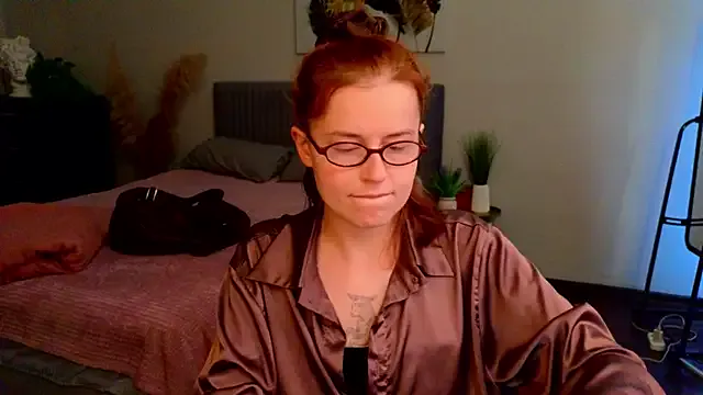 reb_luvng — tease handbra