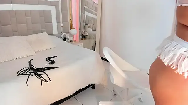 Rihanna_es — Sexy Dance Naked