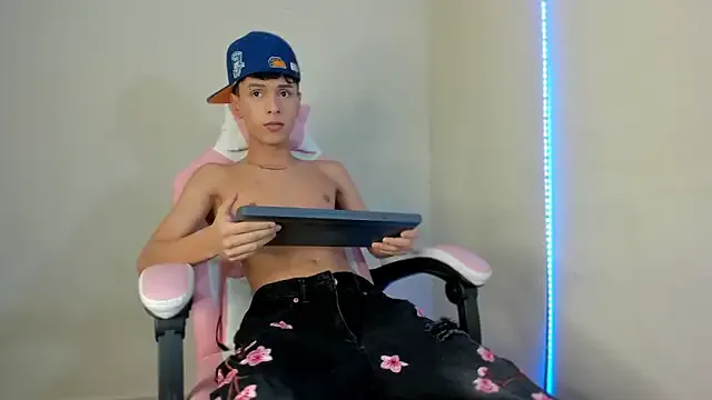 RoderickCameron — suck dick both