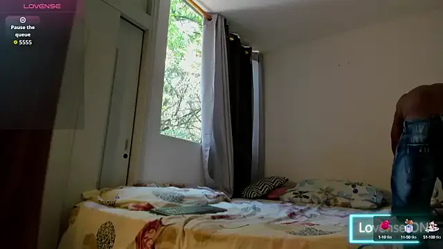 ronnie_7777 — no jean and spread my ass