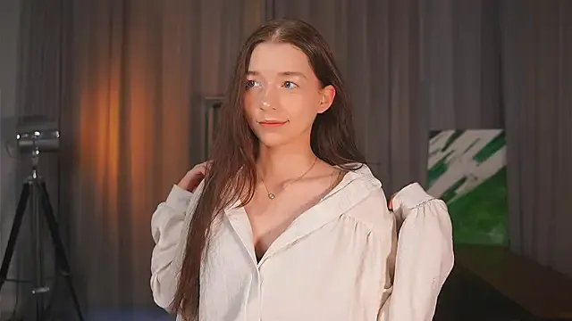RoxieBolich — Let's see more about my chest!