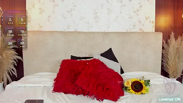 RubyMonroe_ — Slap ass