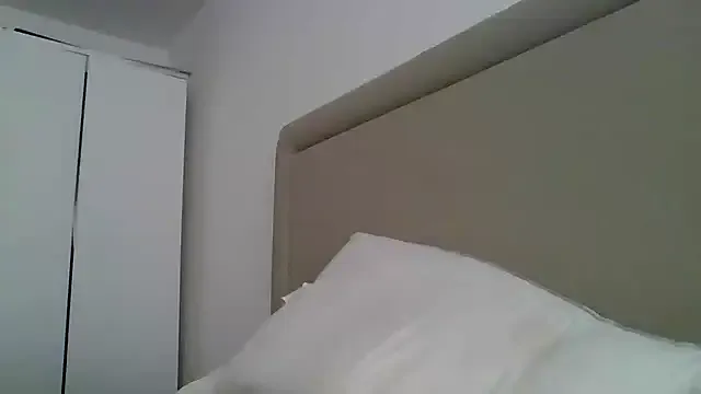 RubyRedxoxx — Show you my boobies