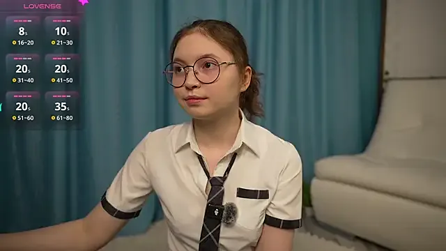 Ruminelle — tease you with lovely ass