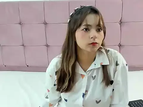 SabrinaBuu — show tits