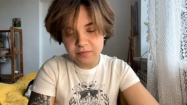 SabrinaFolts — Show my legs, caress them