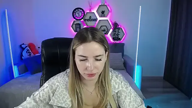 SabrinViolet — play with tits