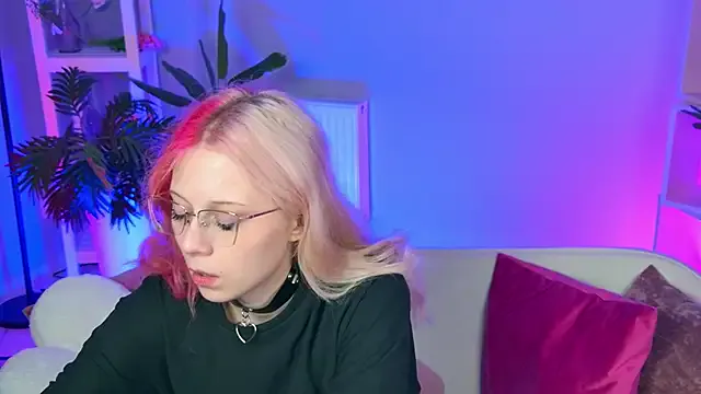 SakuraBliss — Freechat on StripChat