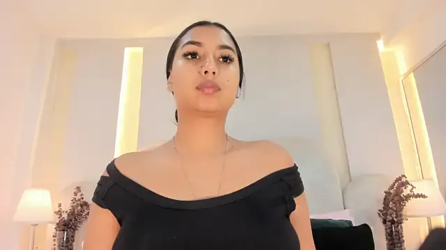 SalomeeBell — like