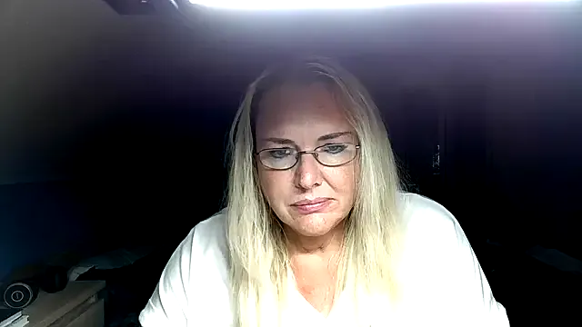 Sandy-Summer — Freechat on StripChat